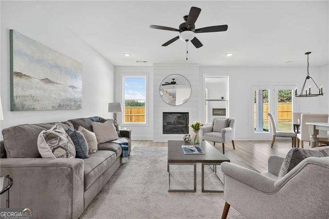 972 Homepark Circle, Buford, GA 30518