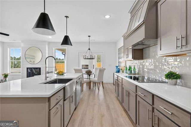 972 Homepark Circle, Buford, GA 30518