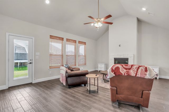 433 Forestridge Drive, Fate, TX 75087