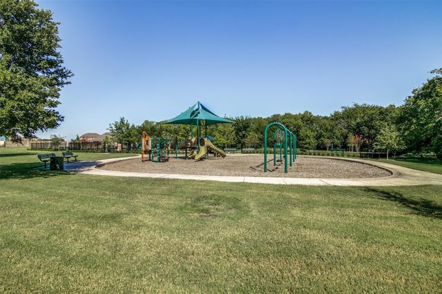 433 Forestridge Drive, Fate, TX 75087