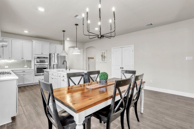 433 Forestridge Drive, Fate, TX 75087