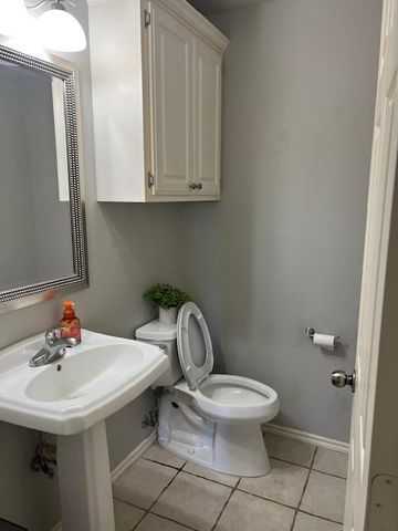 1800 Napa Valley Road, Edmond, OK 73013