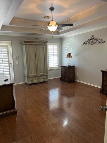 1800 Napa Valley Road, Edmond, OK 73013