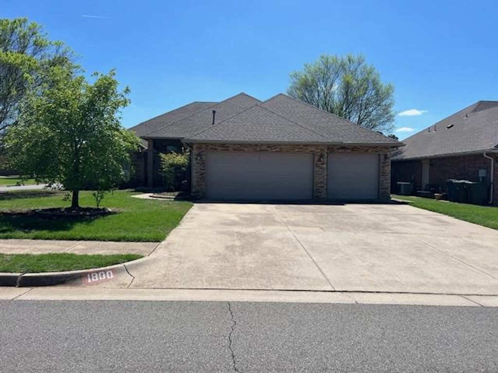 1800 Napa Valley Road, Edmond, OK 73013