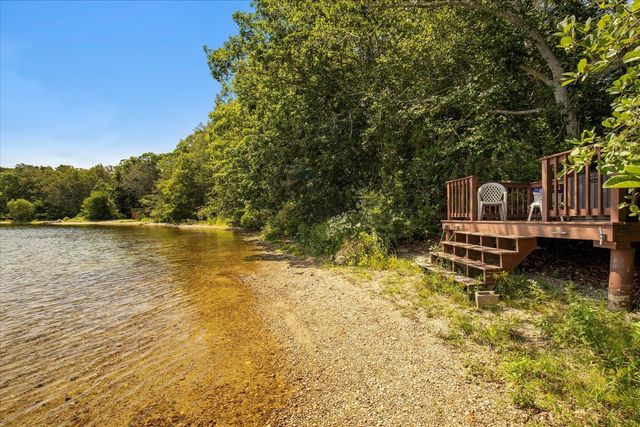12 Sawmill Rd, Barnstable, MA 02648