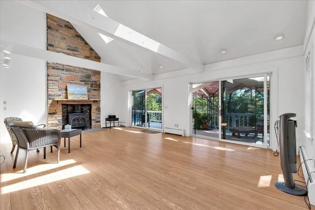 12 Sawmill Rd, Barnstable, MA 02648