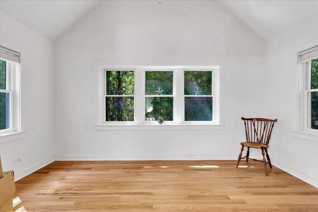 12 Sawmill Rd, Barnstable, MA 02648