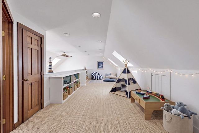 12 Sawmill Rd, Barnstable, MA 02648