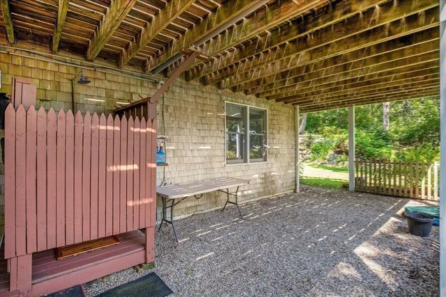 12 Sawmill Rd, Barnstable, MA 02648