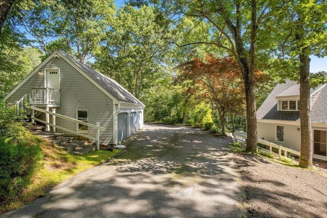 12 Sawmill Rd, Barnstable, MA 02648