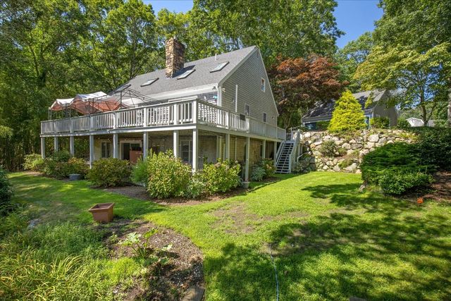12 Sawmill Rd, Barnstable, MA 02648