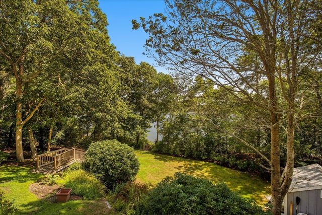 12 Sawmill Rd, Barnstable, MA 02648
