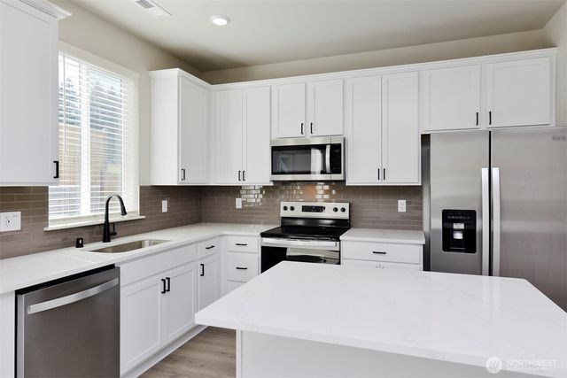 5923 Lost City Lane NW, Bremerton, WA 98312
