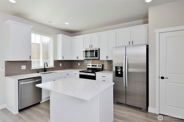 5923 Lost City Lane NW, Bremerton, WA 98312
