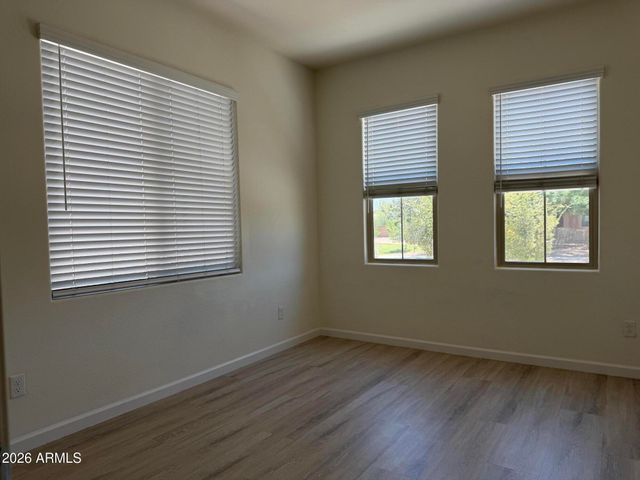 6628 S 4TH Street, Phoenix, AZ 85042