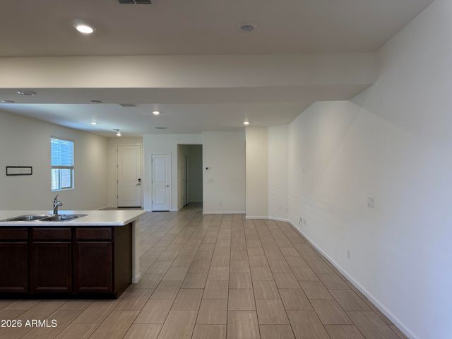 6628 S 4TH Street, Phoenix, AZ 85042
