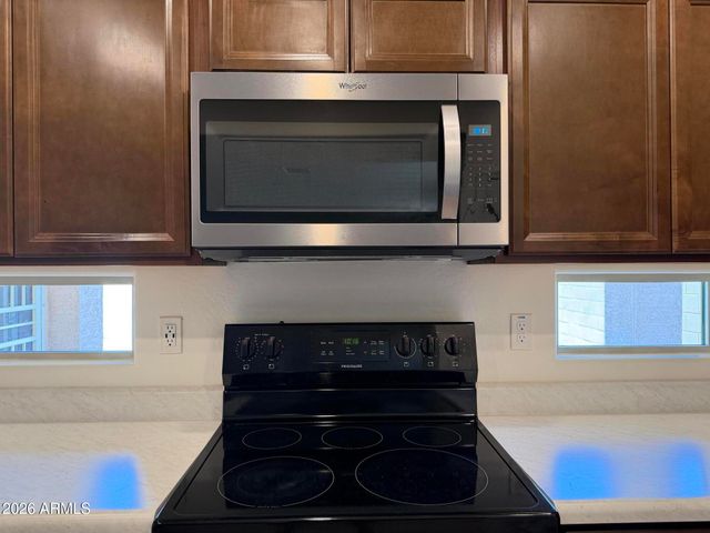 6628 S 4TH Street, Phoenix, AZ 85042