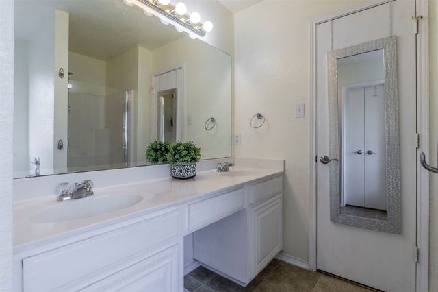 301 Wintergreen Court, Weatherford, TX 76085