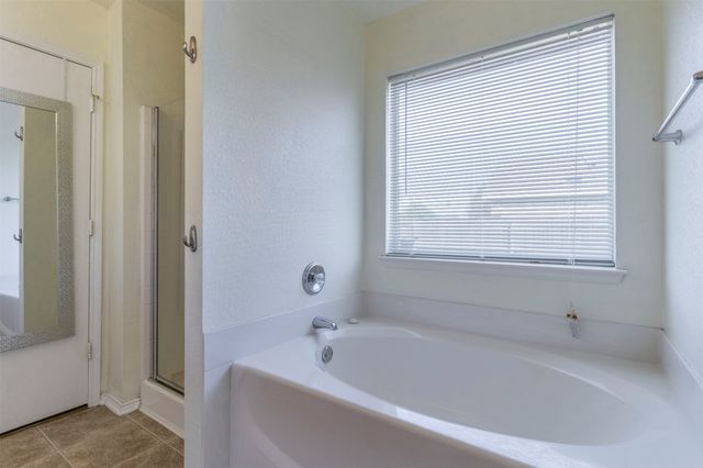 301 Wintergreen Court, Weatherford, TX 76085