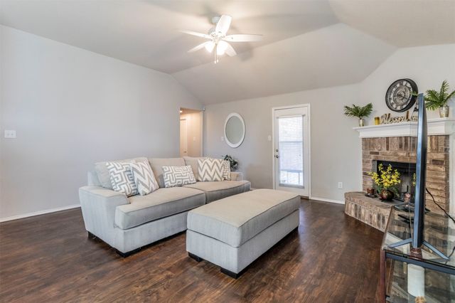 301 Wintergreen Court, Weatherford, TX 76085