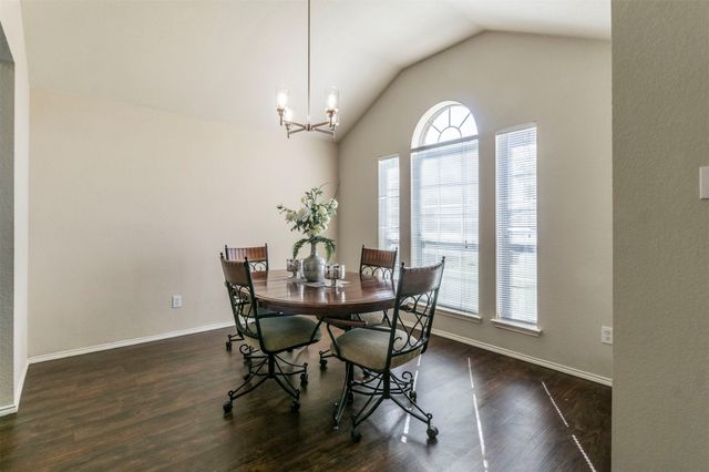 301 Wintergreen Court, Weatherford, TX 76085