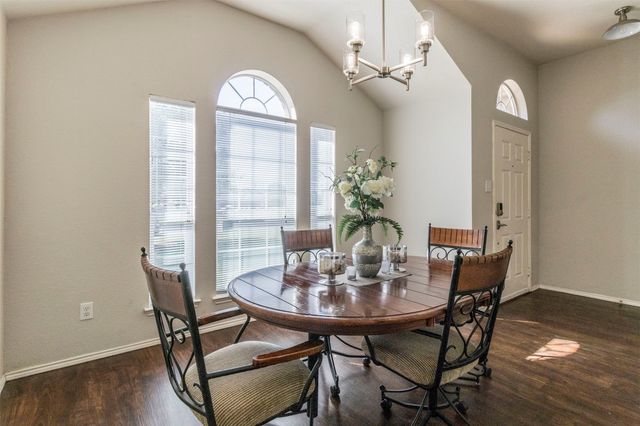 301 Wintergreen Court, Weatherford, TX 76085