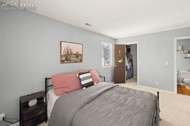 814 Tenderfoot Hill Road 102, Colorado Springs, CO 80906