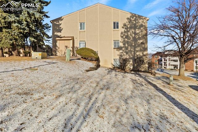 814 Tenderfoot Hill Road 102, Colorado Springs, CO 80906