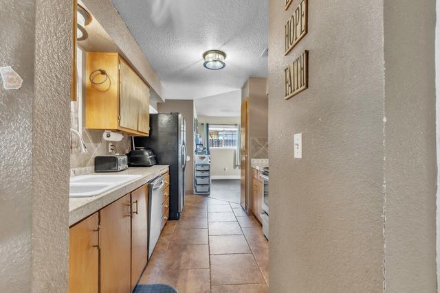 7662 Milldale Cir, Elverta, CA 95626