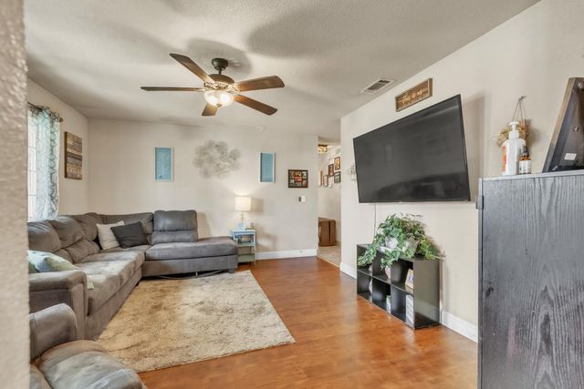 7662 Milldale Cir, Elverta, CA 95626