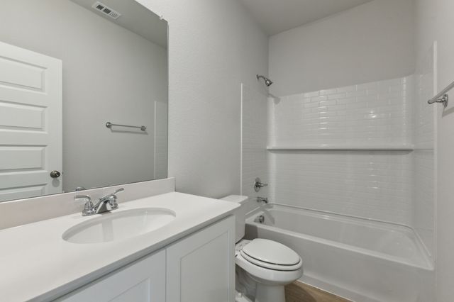511 Forest Haven Drive, Van Alstyne, TX 75495