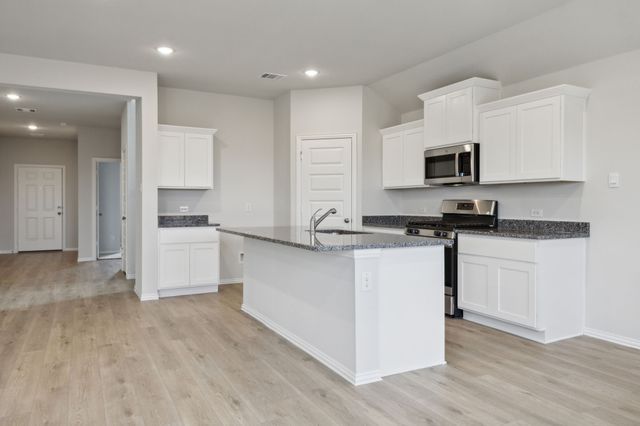 511 Forest Haven Drive, Van Alstyne, TX 75495