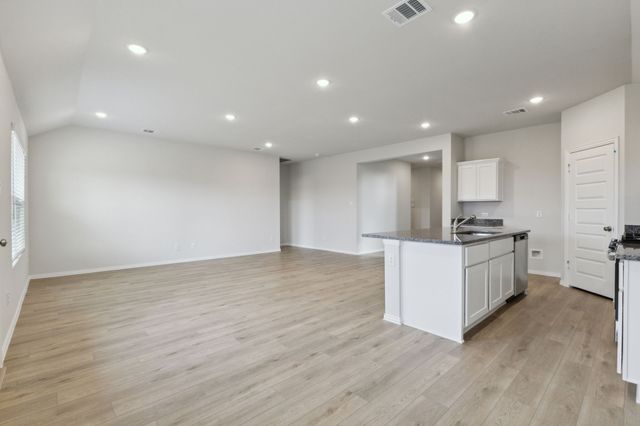 511 Forest Haven Drive, Van Alstyne, TX 75495