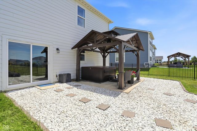 18884 Pinda Drive, Westfield, IN 46074
