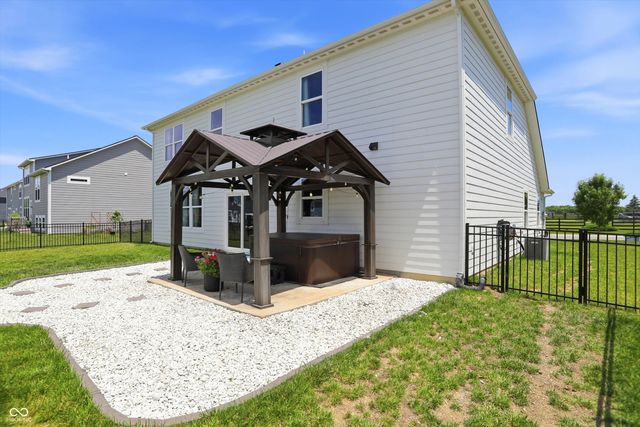 18884 Pinda Drive, Westfield, IN 46074