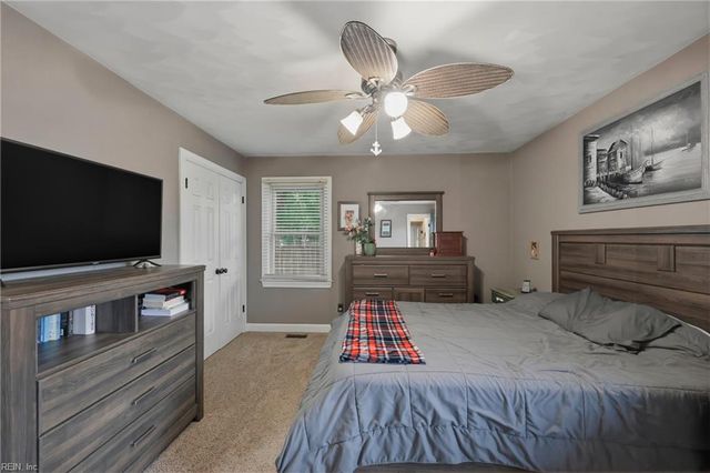 312 Gallenway TER, Chesapeake, VA 23322