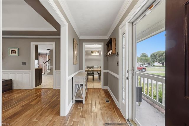 312 Gallenway TER, Chesapeake, VA 23322