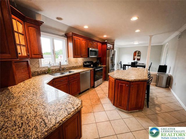 10 Dusty Road, Easton, PA 18045