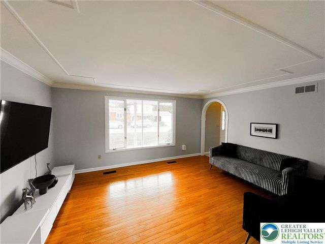 10 Dusty Road, Easton, PA 18045