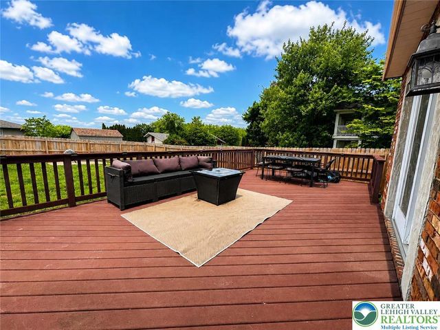 10 Dusty Road, Easton, PA 18045