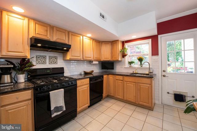 537 GERHARD STREET, Philadelphia, PA 19128