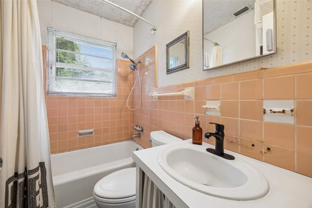 3040 June Drive, Dallas, TX 75211