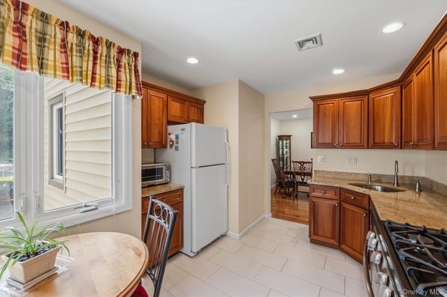 3302 Homestead Court, Peekskill, NY 10566