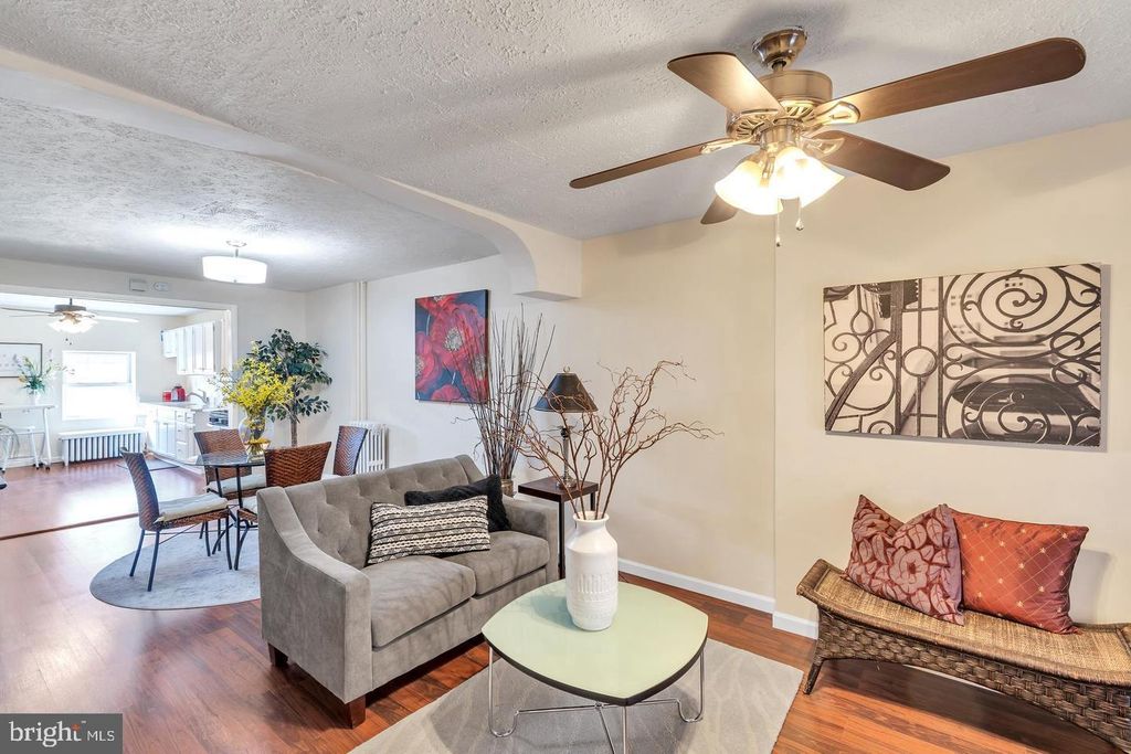 2925 E MONUMENT ST, Baltimore, MD 21205