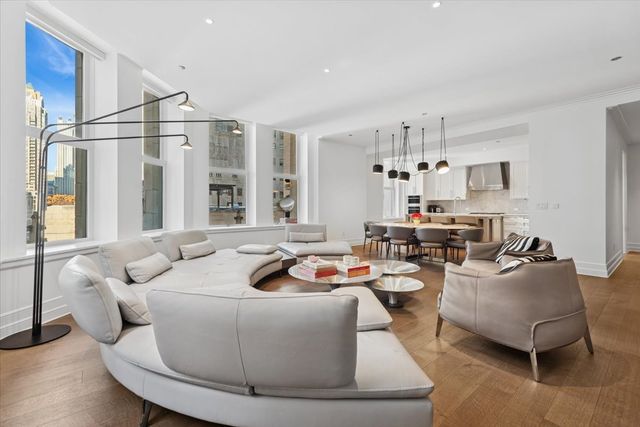 435 N Michigan Avenue 503, Chicago, IL 60611