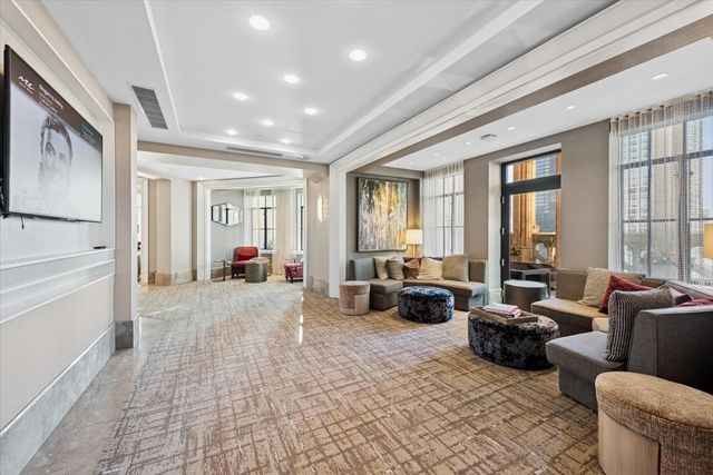 435 N Michigan Avenue 503, Chicago, IL 60611