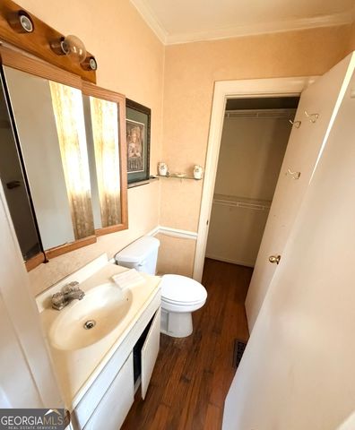 4618 Lakewood Avenue, Macon, GA 31210