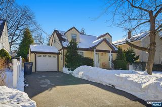 110 New York Avenue, Bergenfield, NJ 07621