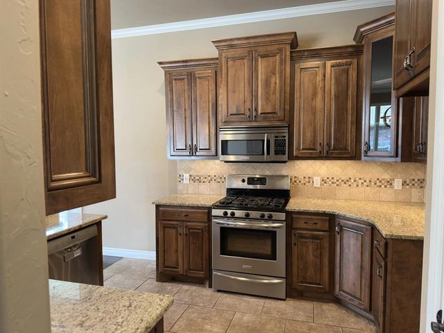 7620 Harold Drive, Yukon, OK 73099