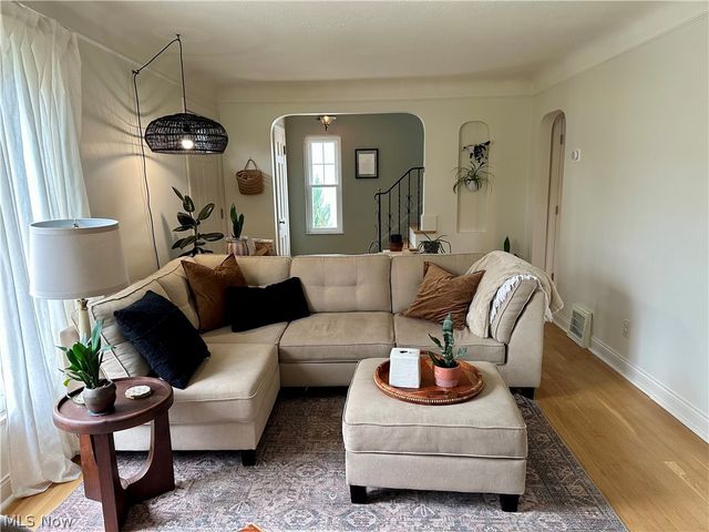 6608 Orchard Grove Avenue, Cleveland, OH 44144